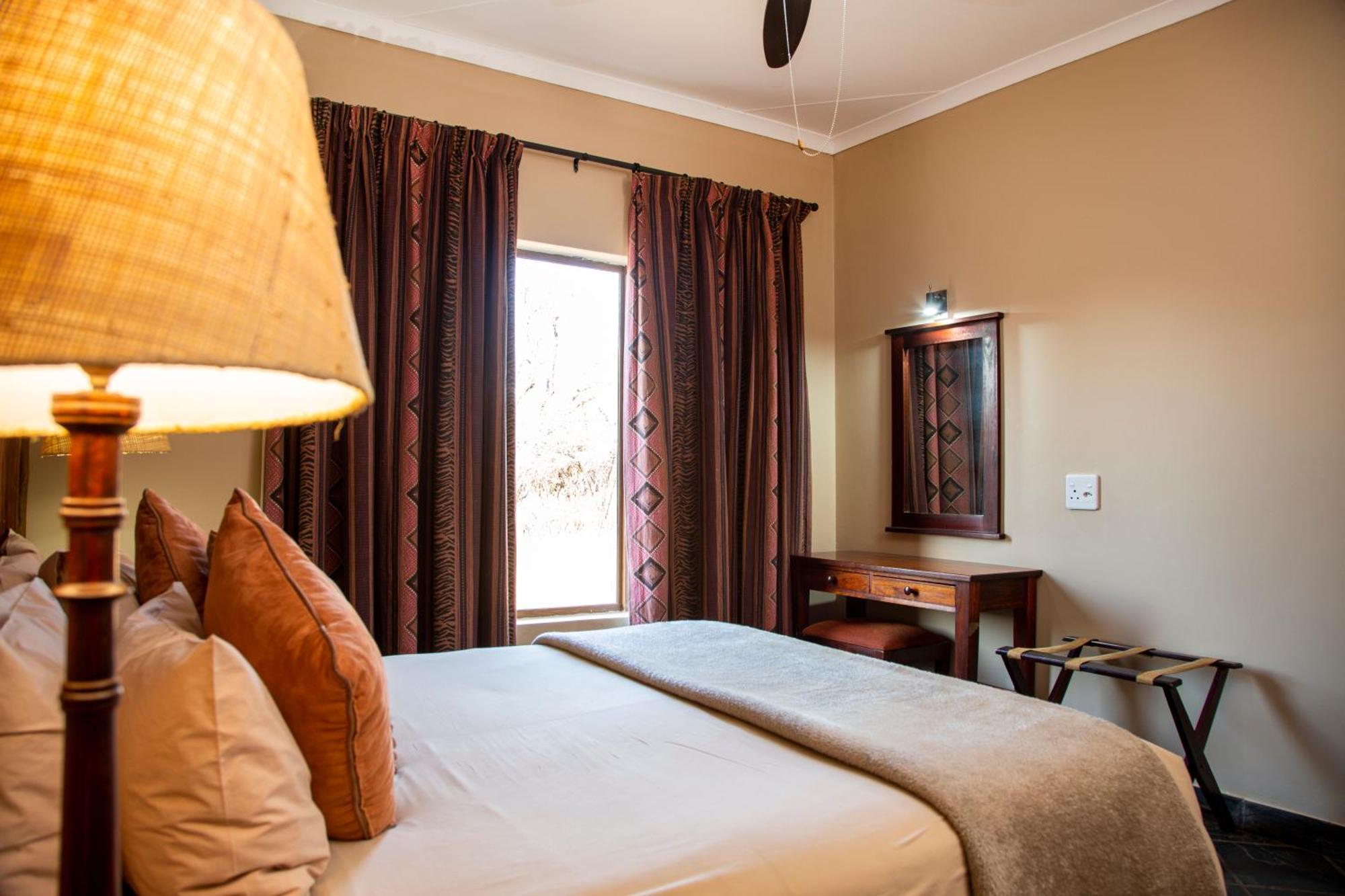 Sondela Nature Reserve & Spa Chalets بيلا-بيلا الغرفة الصورة